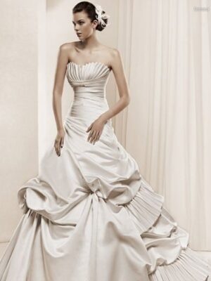 Grupo Pronovias Nº705